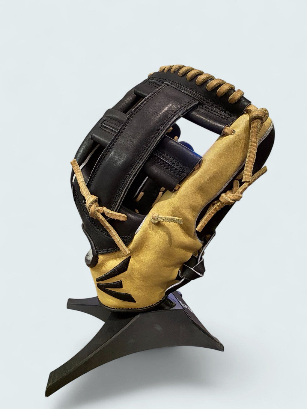 Easton Professional Collection C32 11.75" Baseball Glove RHT BNWT - Single Post